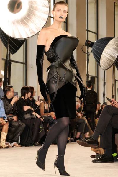 Look 26